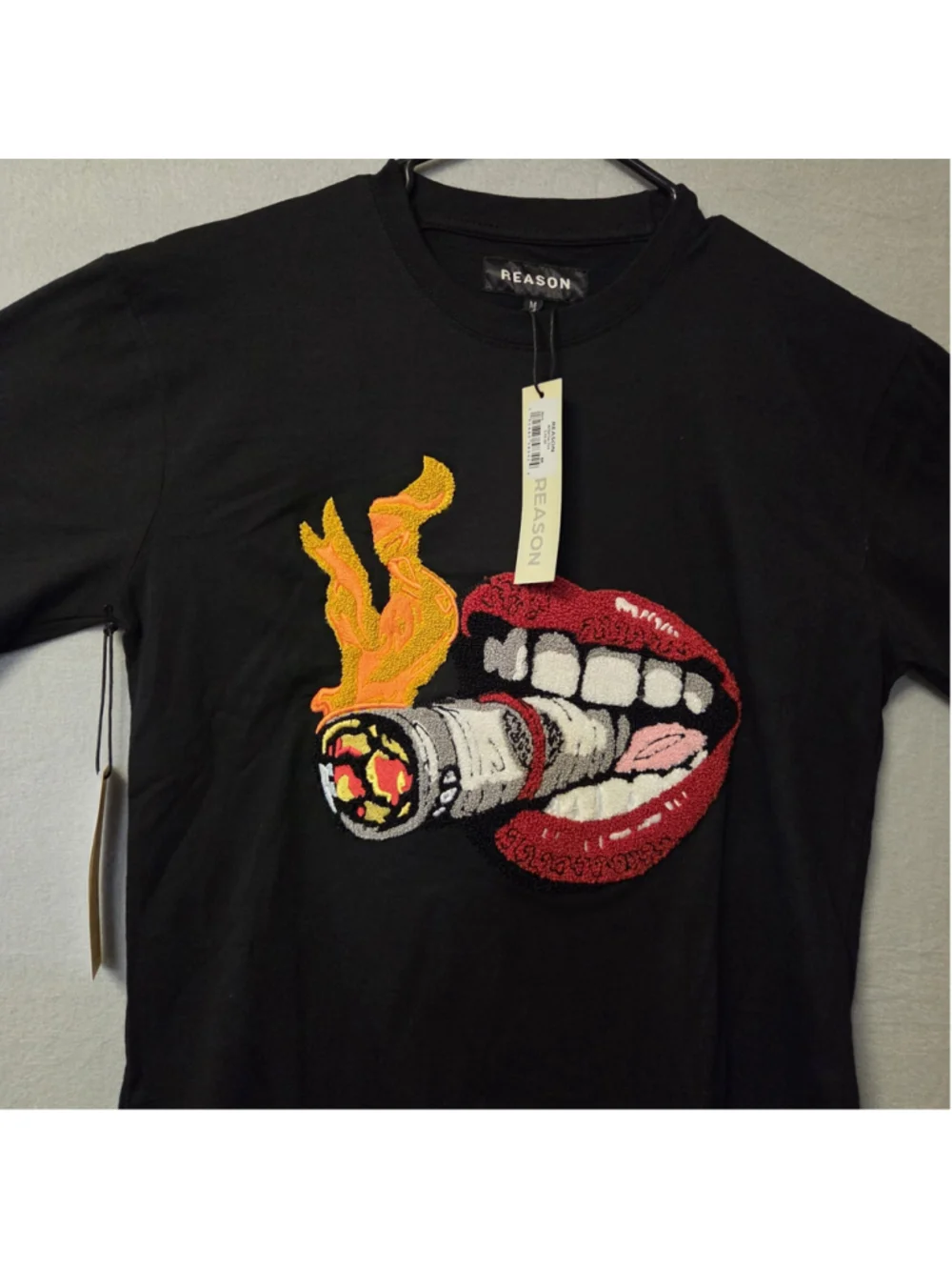 Men's Reason Short Sleeve Graphic Tee, Black/Red, Size M p2p 19 New W Tag